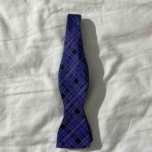 Adjustable Nicole Miller Bow tie